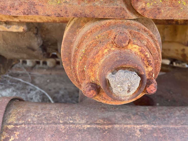 caterpillar-d4-image-35