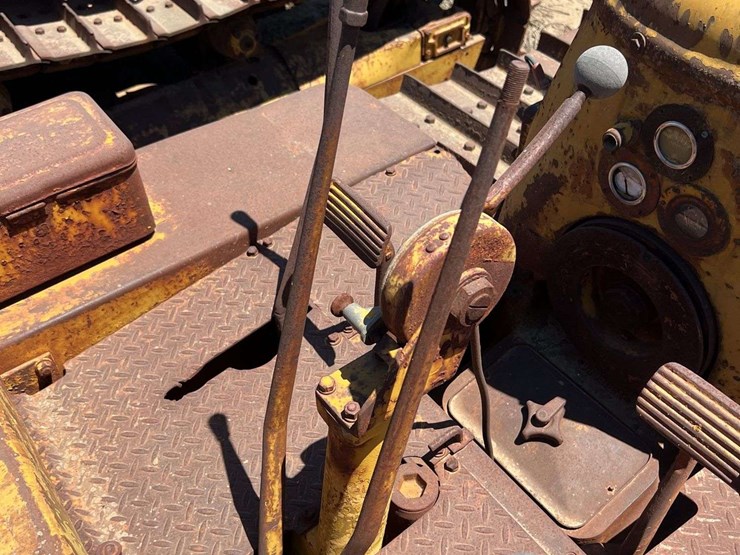 caterpillar-d6-image-25