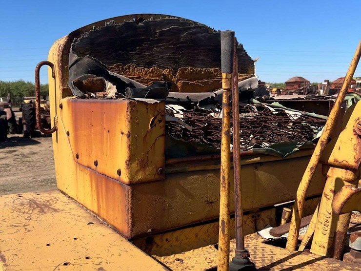 caterpillar-d6-image-17