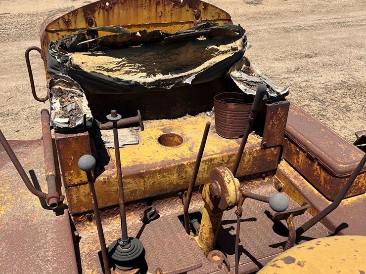caterpillar-d6-image-27