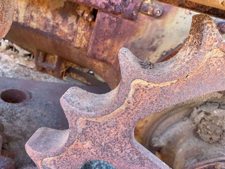 caterpillar-d4-image-30