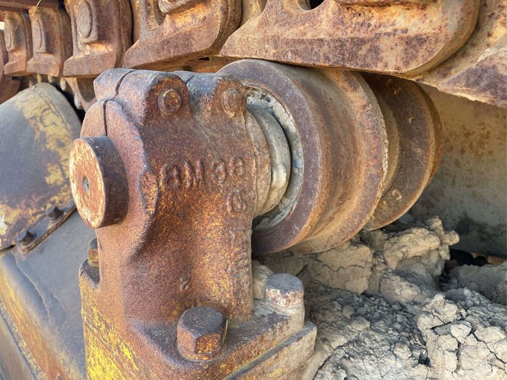 caterpillar-d8-image-16