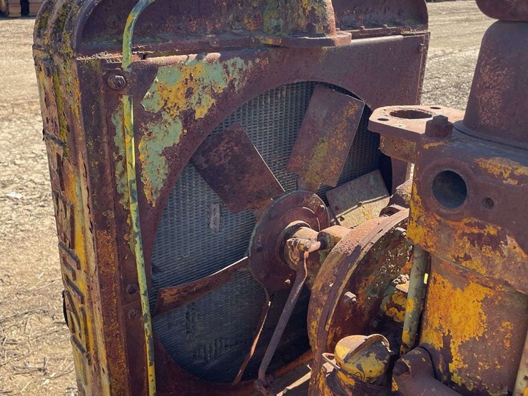 caterpillar-twenty-image-40