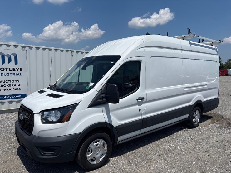 2021-ford-350-image-1