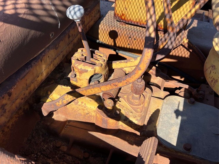 caterpillar-d4-image-40