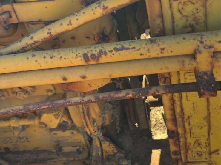 caterpillar-d2-image-26
