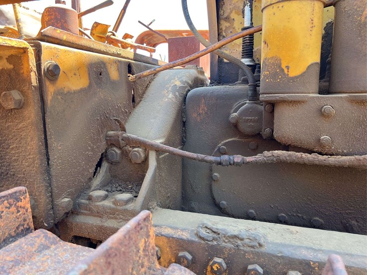caterpillar-d8-image-54