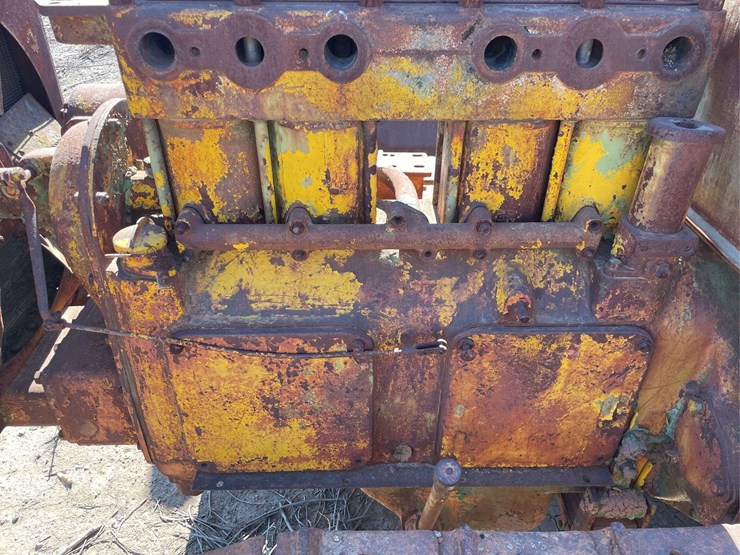 caterpillar-twenty-image-42