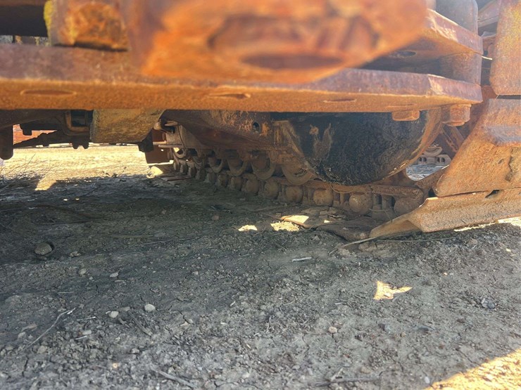 caterpillar-rd6-image-36