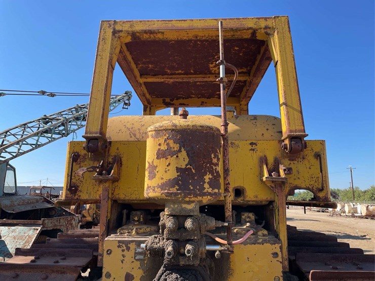 caterpillar-d8-image-21