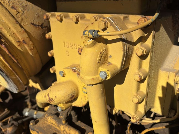 caterpillar-d9-image-92