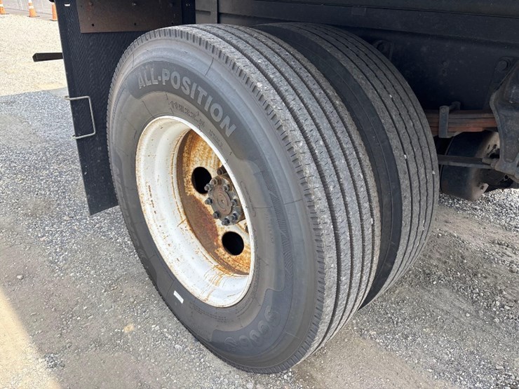 2015-ford-f750-image-17