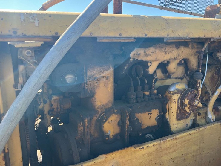 caterpillar-d4-image-64