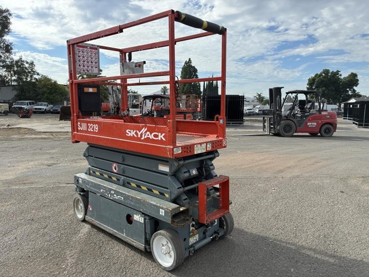 skyjack-sjiii3219-image-4