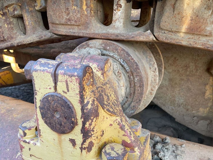 caterpillar-d9g-image-28