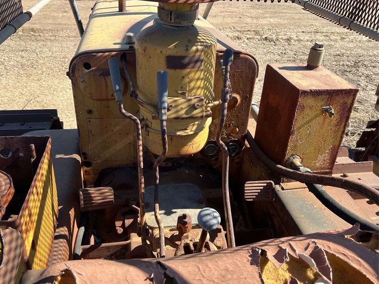 caterpillar-d4-image-35