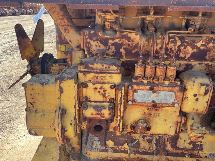 caterpillar-d4-image-37