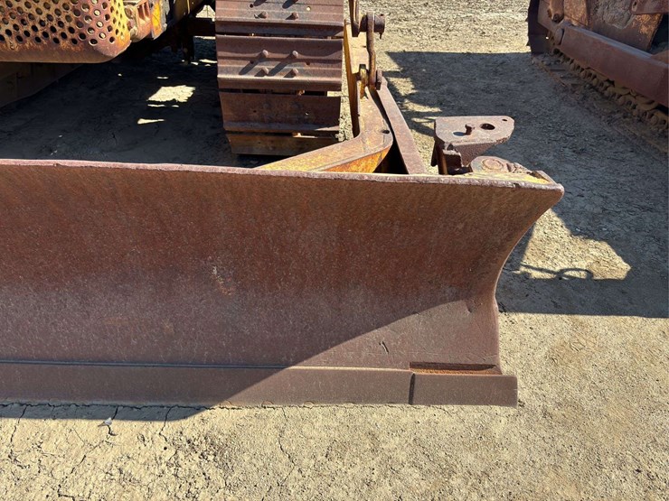 caterpillar-d4-image-17