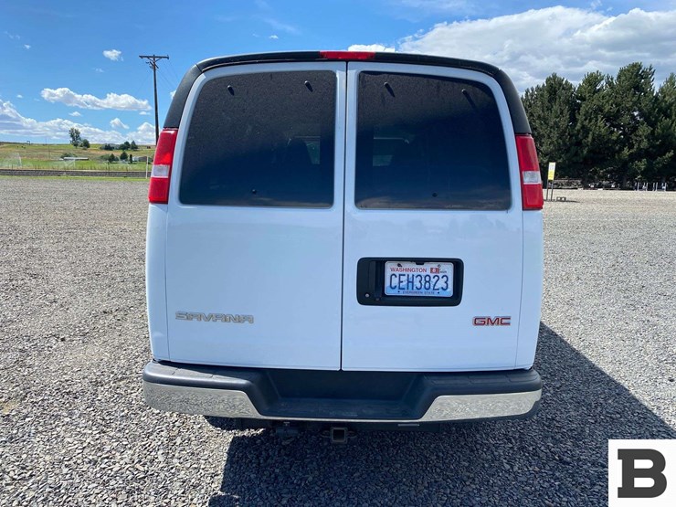 2019-gmc-3500-image-4