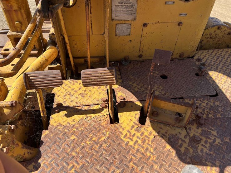 caterpillar-d9g-image-20