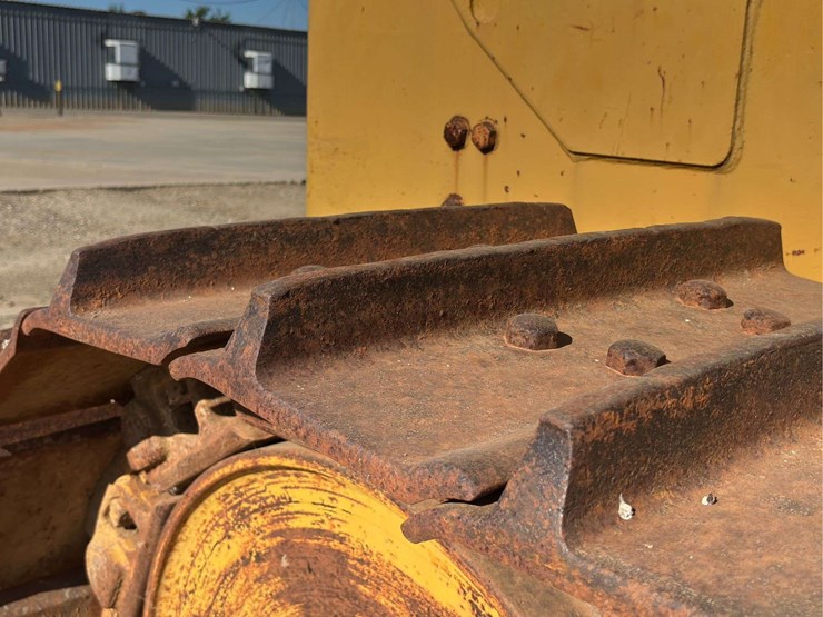 caterpillar-d9-image-77