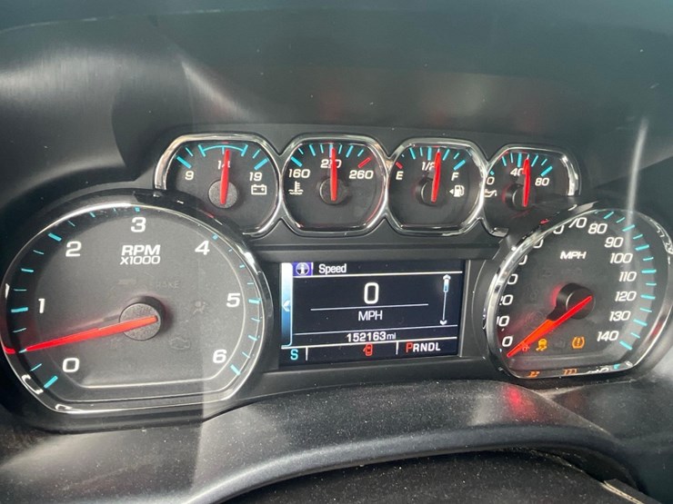 2018-chevrolet-silverado-1500-lt-image-6