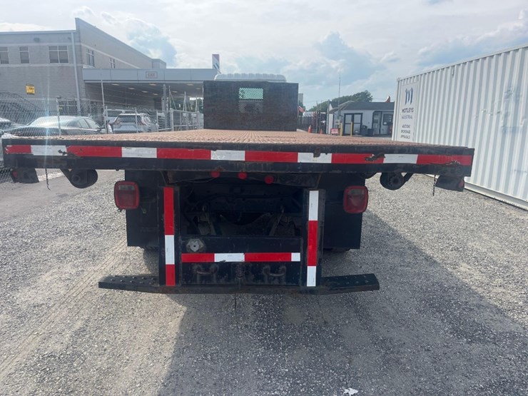 2006-chevrolet-t8500-image-13