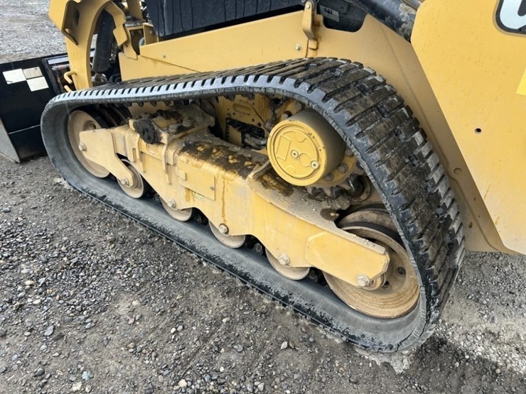 2021-caterpillar-259d3-image-14