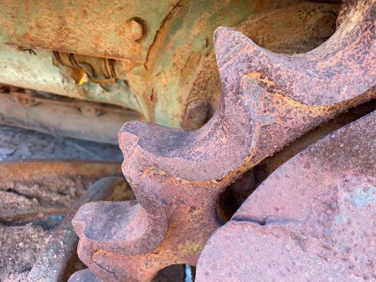 caterpillar-twenty-image-33