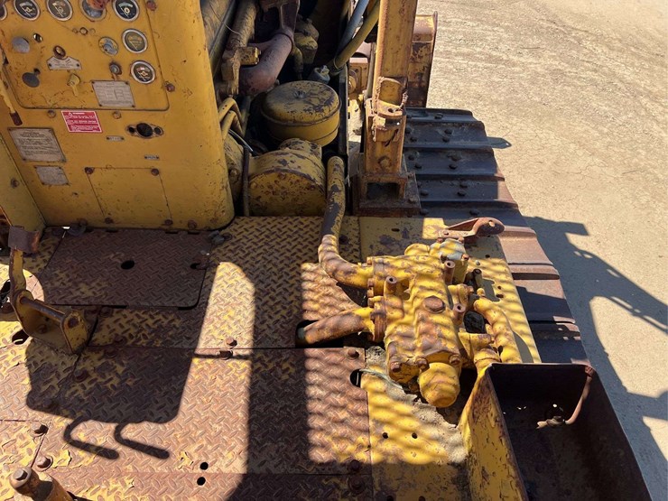 caterpillar-d9g-image-27