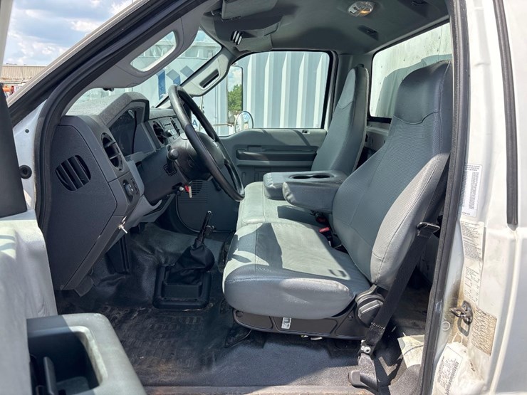 2015-ford-f750-image-11