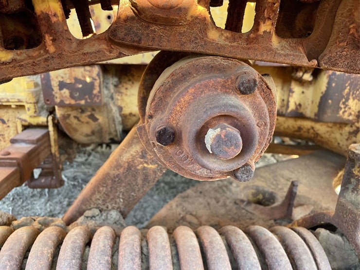 caterpillar-d4-image-22