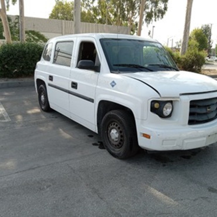 LOT#--2014 MBLT MV-1 HANDICAP VAN