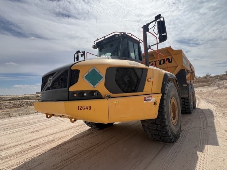 2020-volvo-a60h-image-1