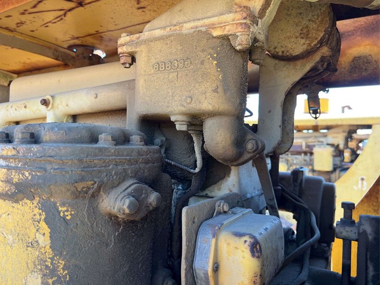caterpillar-d8-image-43