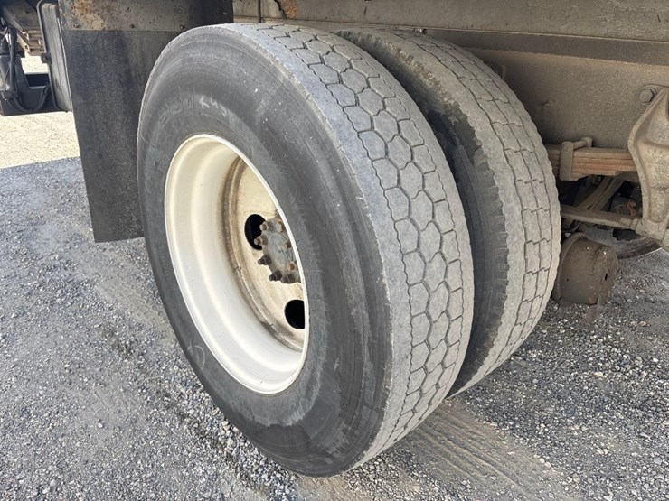 2011-international-durastar-4400-image-20