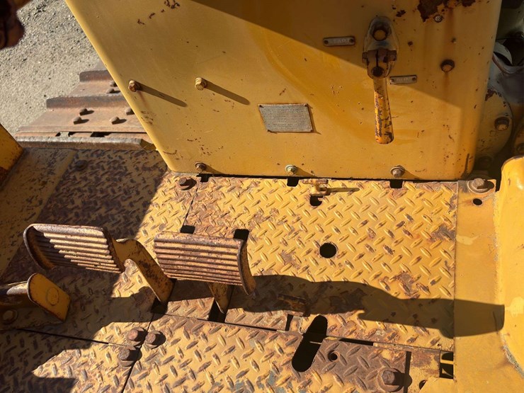 caterpillar-d9-image-119