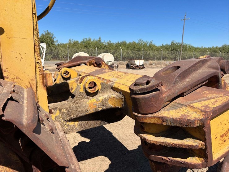 caterpillar-d9g-image-137
