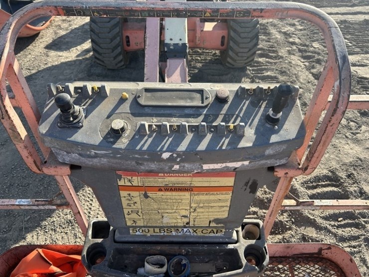 1999-jlg-450a-image-23