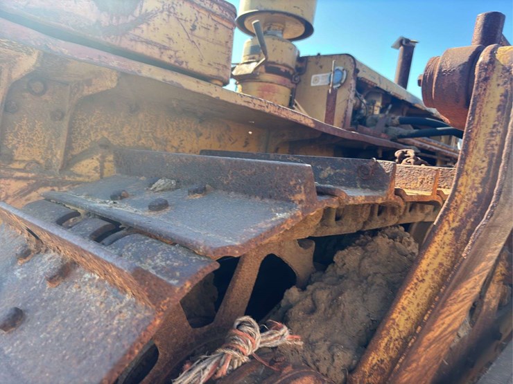 caterpillar-d4-image-24
