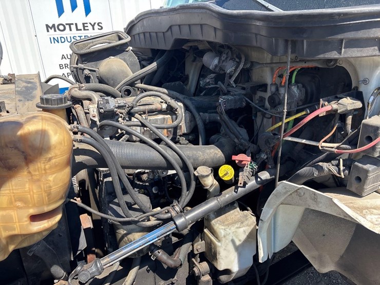 2011-international-durastar-4400-image-17