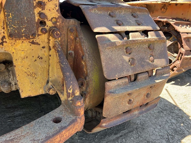 caterpillar-d8-image-93