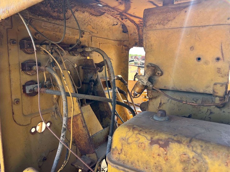 caterpillar-d9g-image-38