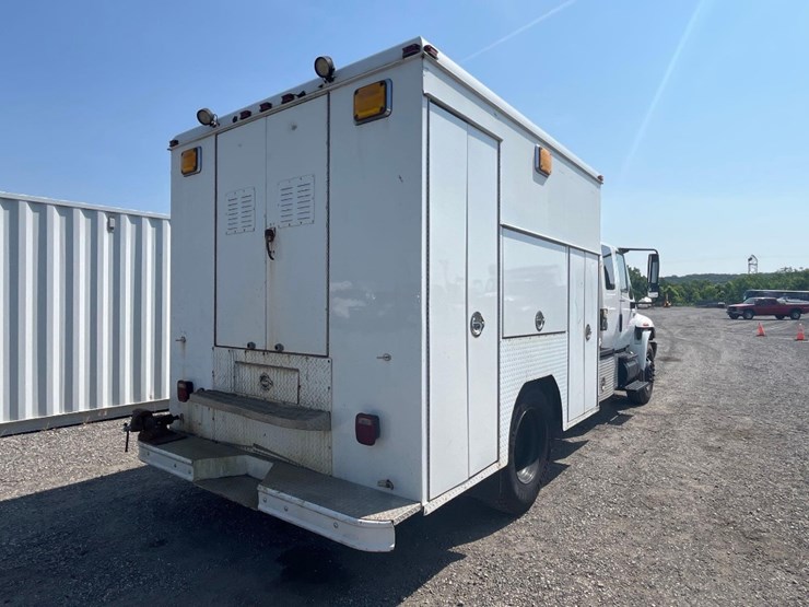 2004-international-durastar-4300-image-2
