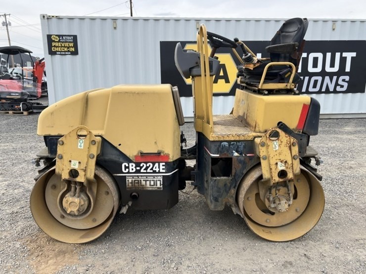 2005-caterpillar-cb-224e-image-7