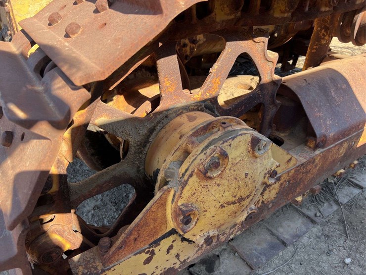 caterpillar-d4-image-93
