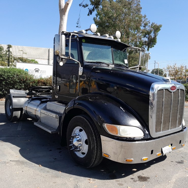 PETERBILT 384