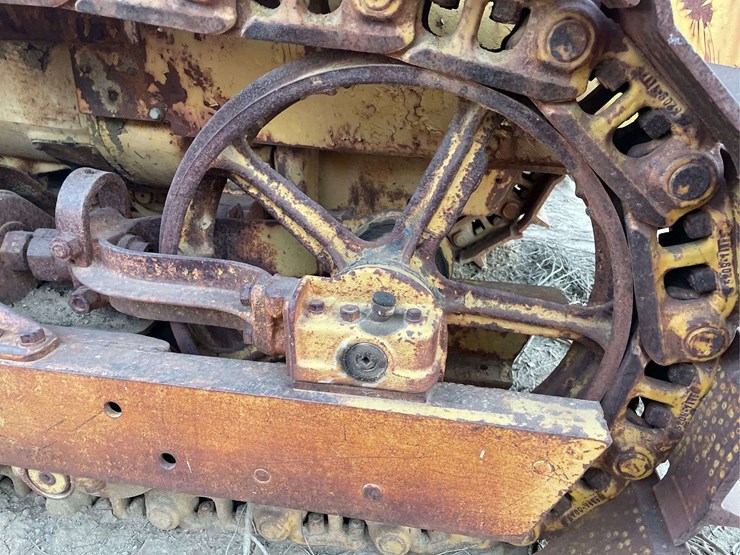 caterpillar-d4-image-18