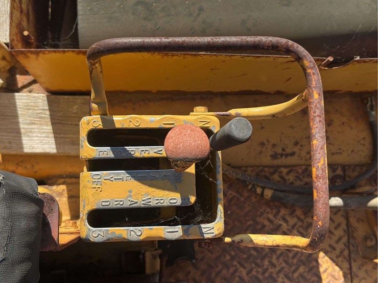 caterpillar-d9-image-108