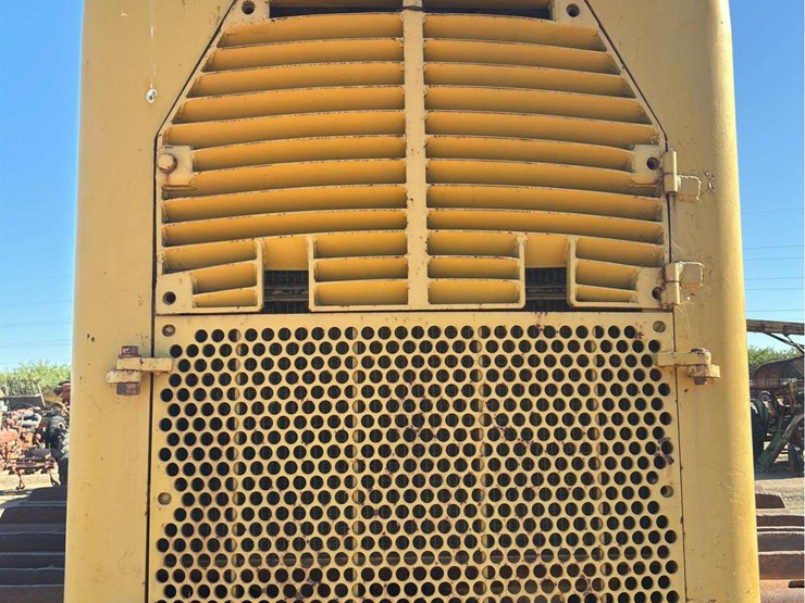 caterpillar-d9-image-13
